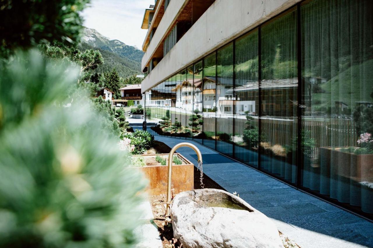 Hotel Arlmont 4 Stern Superior Sankt Anton am Arlberg Ngoại thất bức ảnh